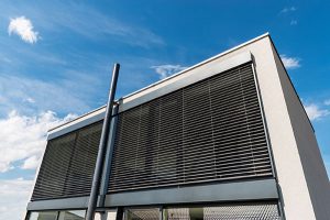 Haus mit Roma Raffstore 2